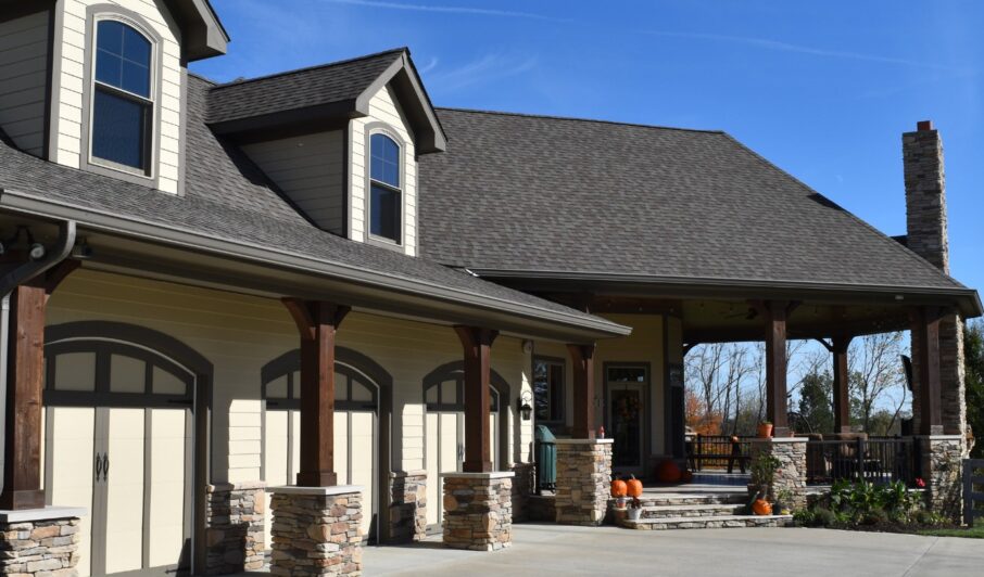 Custom Home Garage